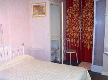 Hotel De La Ta Rennes Esterno foto